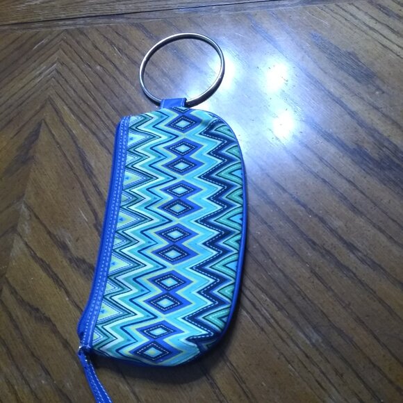 Ring holder, small wristlet purse ( V pattern) - Picture 1 of 4